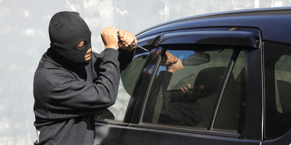 Les meilleurs systèmes pour protéger vos caméras de voiture contre le vol